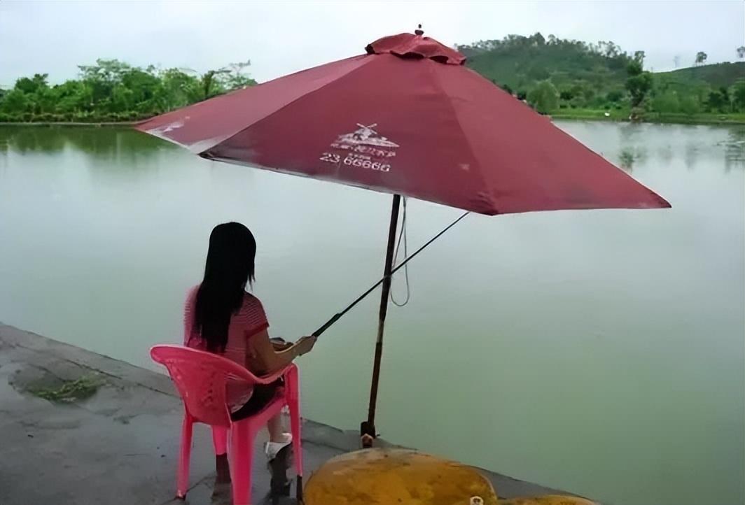 服务钓鱼人屁股的诸多种装备中，小马扎是否会成为最终归宿？