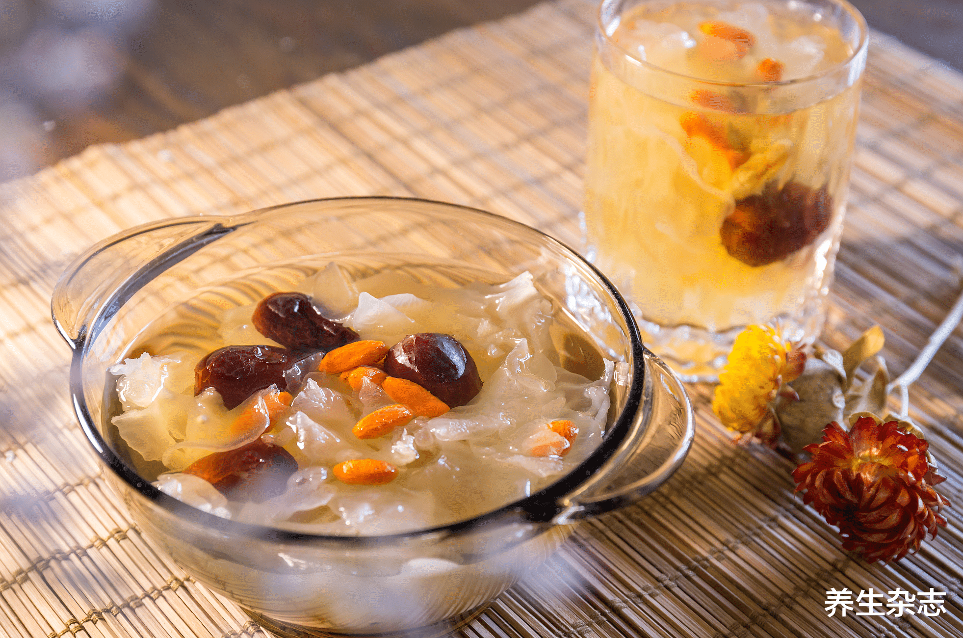 气血不足的8种症状,看看你有吗?分享几个补气血的食方给大家