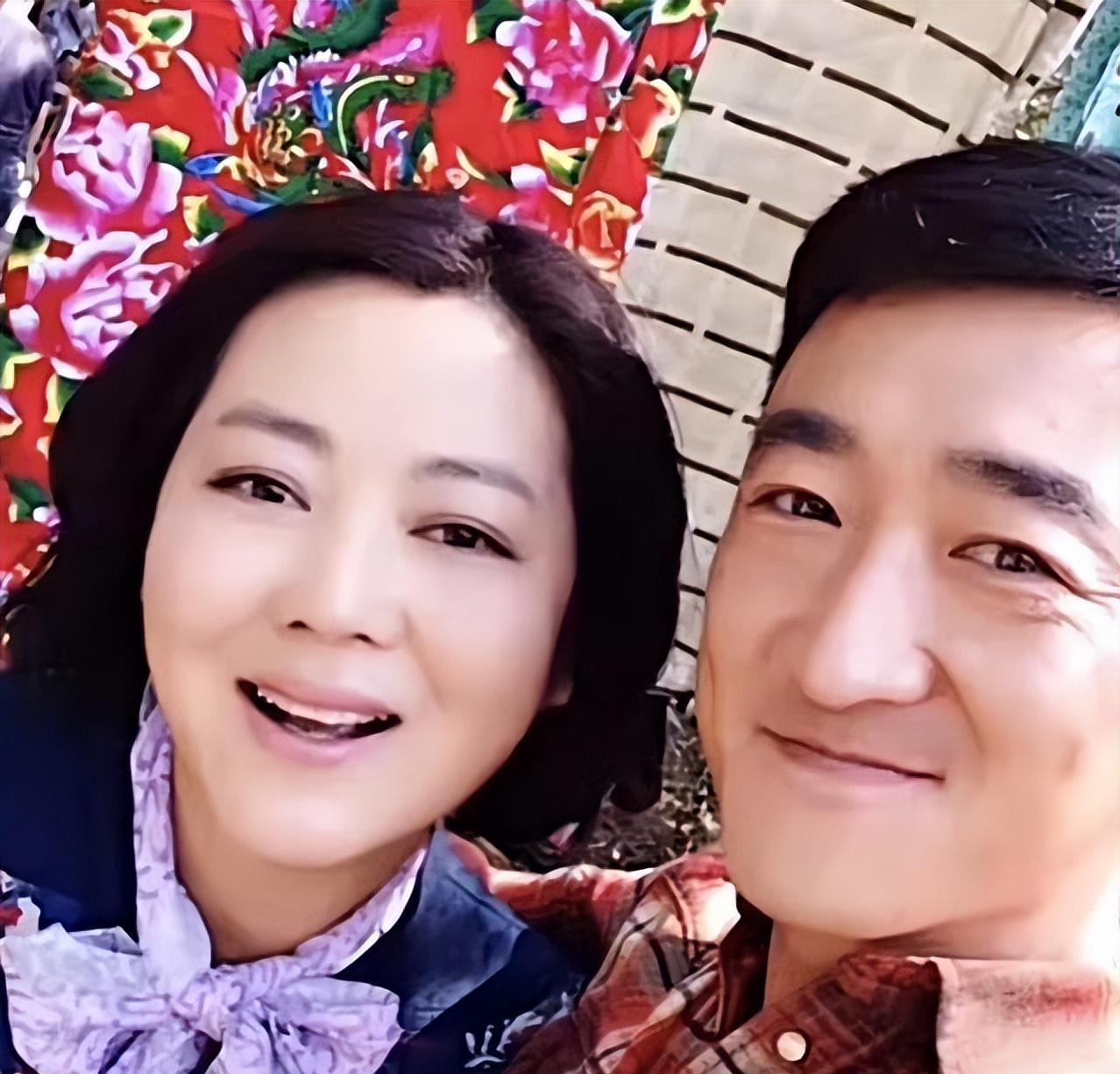 他是知名演员，40岁二胎得女，41岁突然离世将悲痛留给了妻子与儿女！