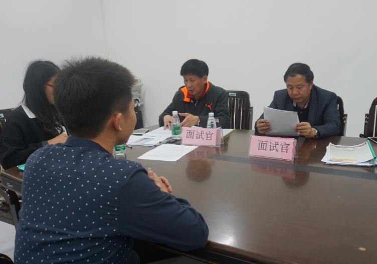 00后|00后面试调戏老板，竟然被“反撩”，后续有可能爱情事业双丰收