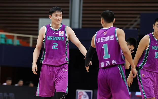 睢冉开始下手了,丁彦雨航试训多个球队遭拒,经纪公司提出解约