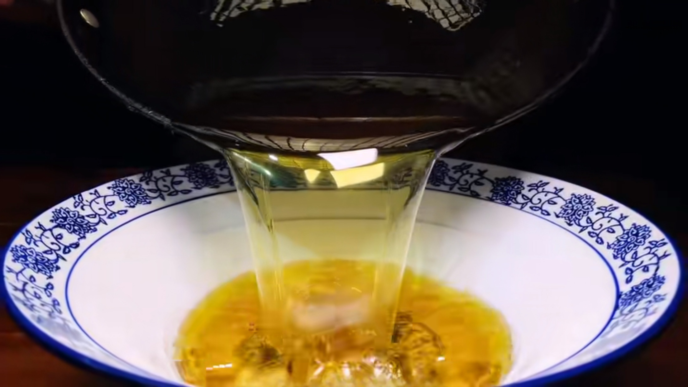 猪脚|惊爆!大厨袁海林公开年入千万卤猪脚的配方做法,气的同行拍大腿