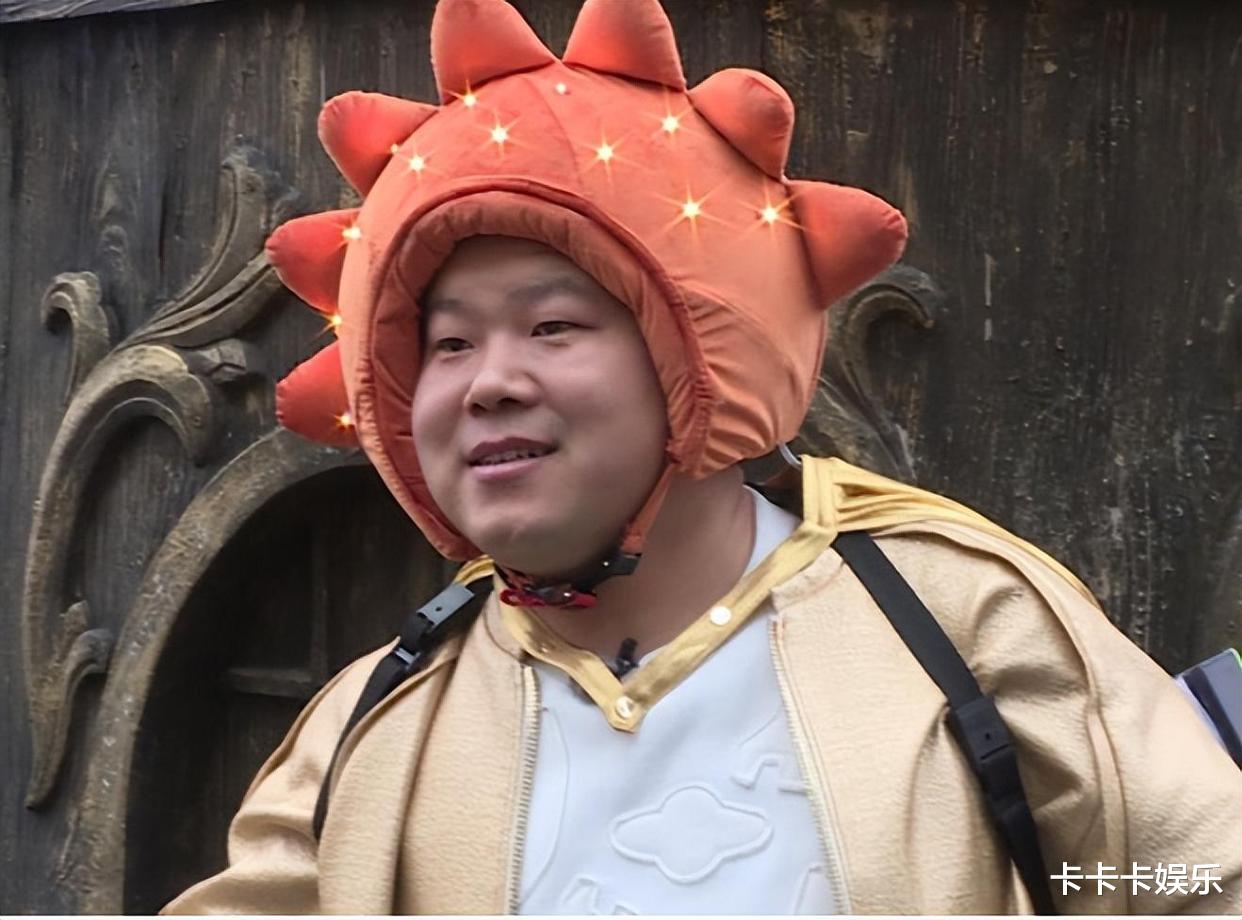 再看德云社和岳云鹏现状,才明白曹云金当年离开,并不全是为了钱