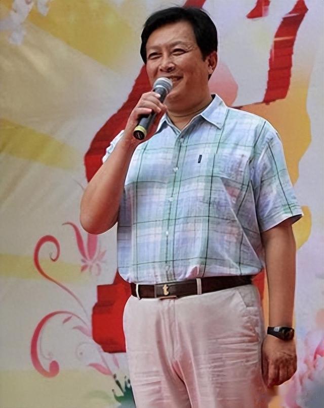 娱圈再传噩耗！唐国强病危？如今71岁的他，被病魔折磨的生不如死