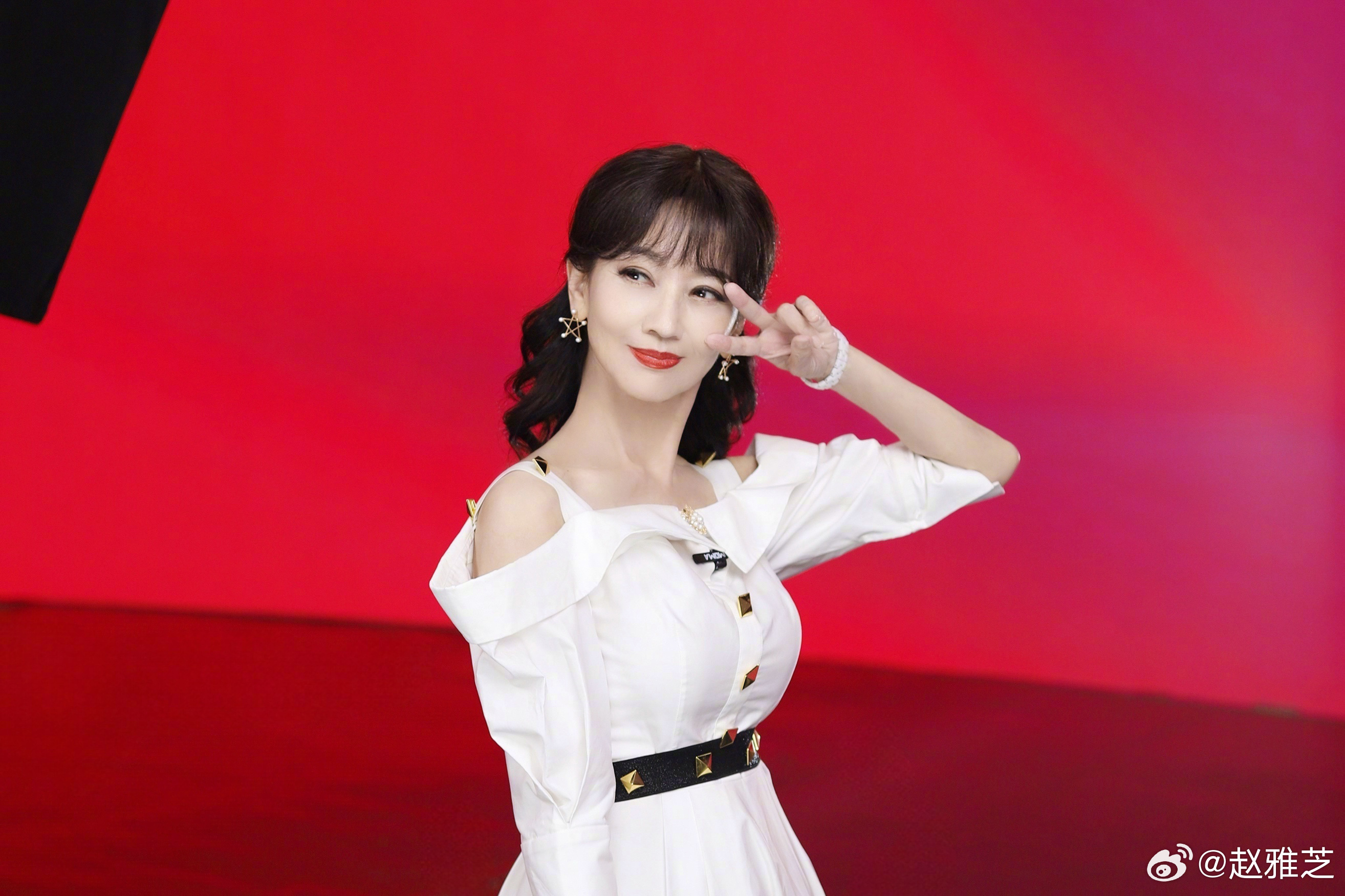 68岁林青霞现身太辣眼睛,看完她的真我想要看看69岁赵雅芝洗眼