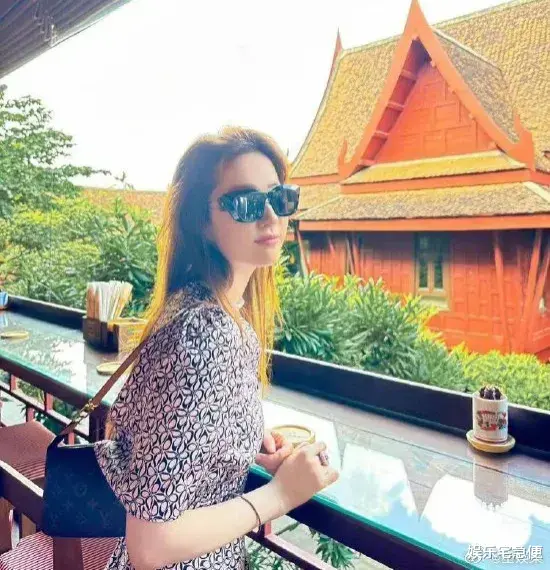 刘亦菲婉拒俞敏洪，笑言天选打工人最享受休息，董宇辉梦想破灭了