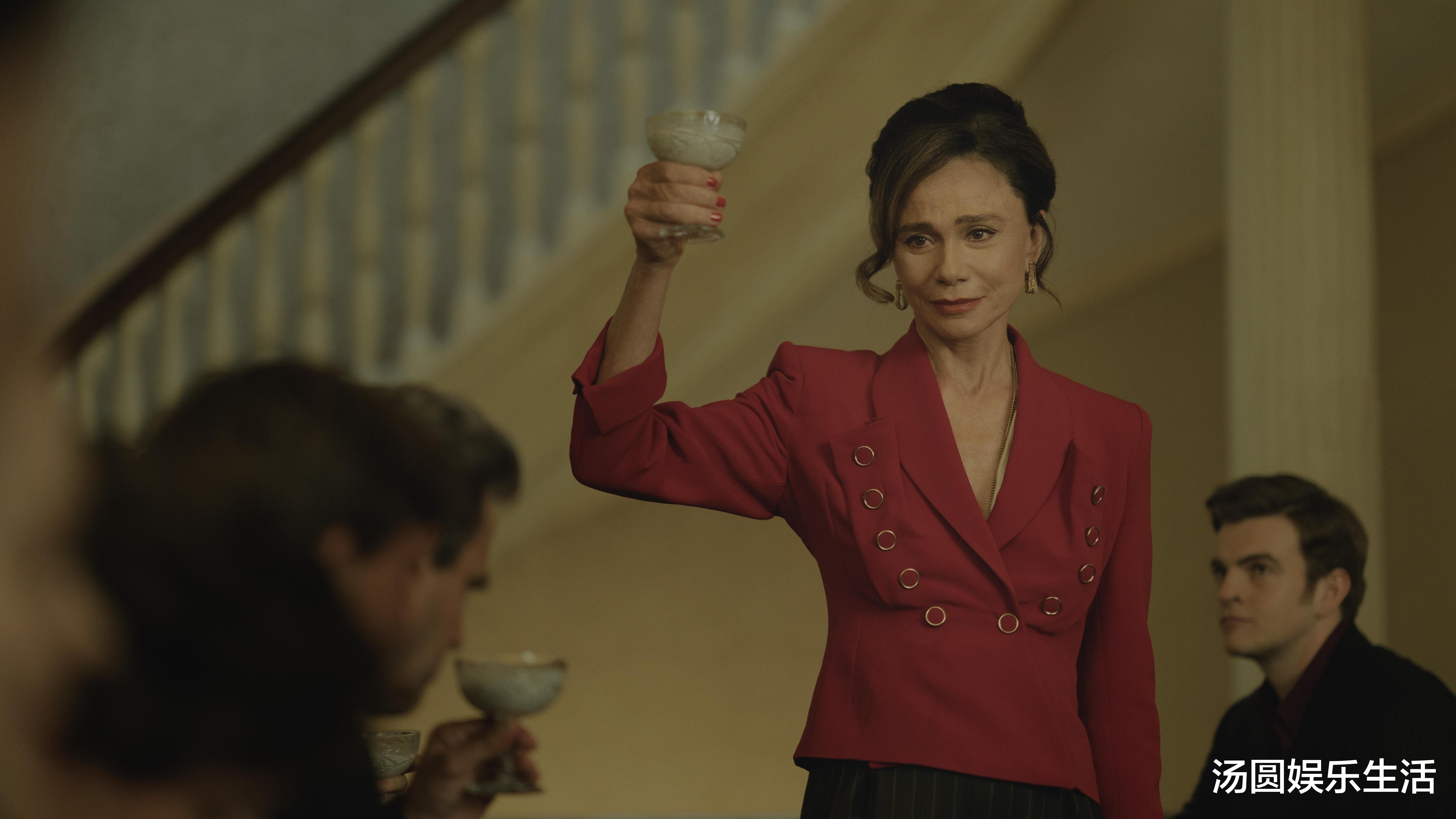 纳粹猎人|网飞大剧《纳粹猎人》，英雄组队开启猎杀纳粹余孽时刻