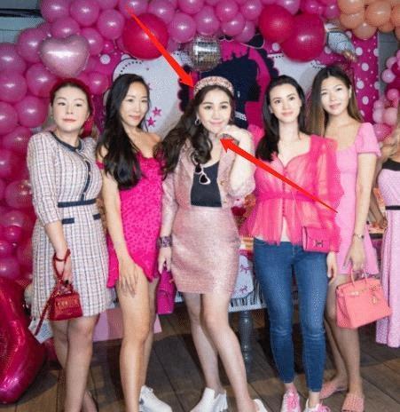 33岁何超盈现照曝光,瘦80斤模样大变,小8岁东北老公态度惹争议