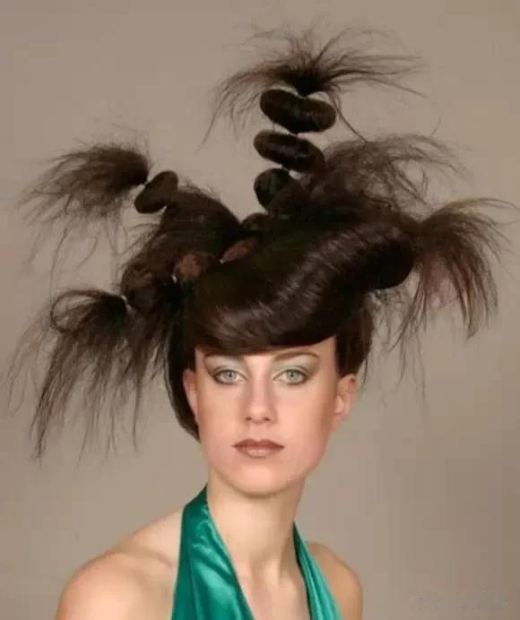 奇葩怪异的个性发型