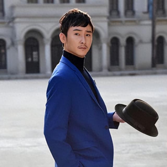 37岁知名男演员现状：搭档孙俪，如今住10平米小破房，不能上厕所