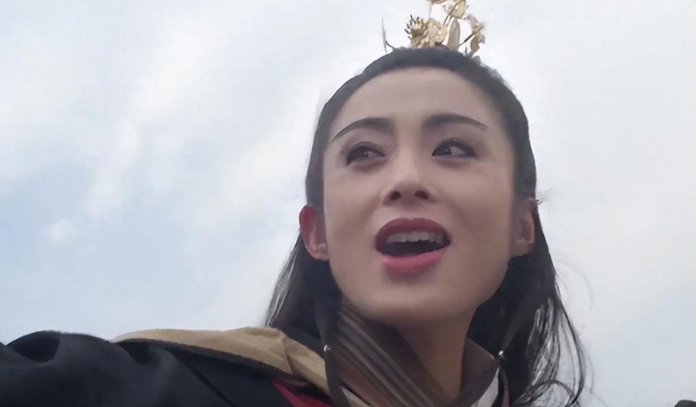 张敏,出道就是女一号,被向华胜宠了9年,55岁依旧无儿无女