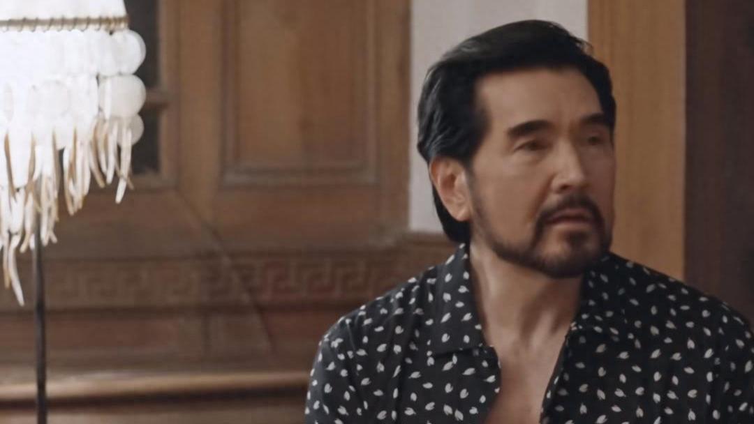 疯狂冒英文装X、讨人嫌的油腻访谈，看了他才知道我们错怪鲁豫