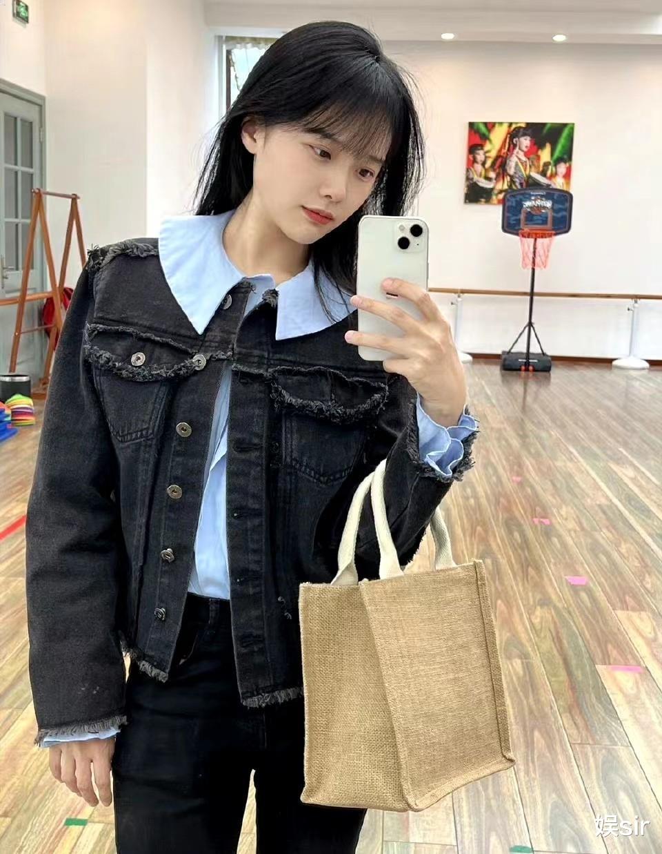 明星素颜|“挖呀挖”黄老师素颜曝光后遭吐槽:有一种恶,叫做见不得别人好