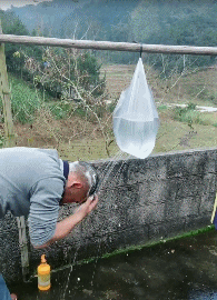 型男 “原来男生的胡子,对颜值至关重要啊,型男变呆瓜!”