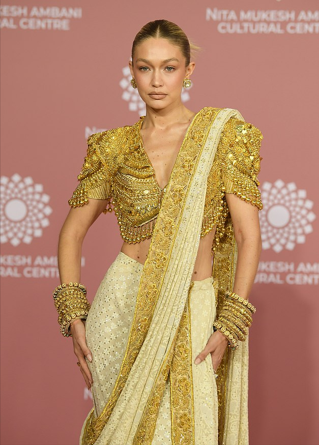 超模|印度首富太太走红毯太美！穿奢华纱丽有旺夫脸，曾花7个亿嫁女儿