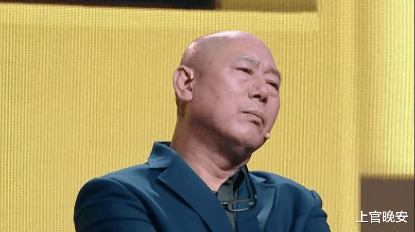 男明星撕X简直不要太精彩,人手一出大戏,女明星们比不了