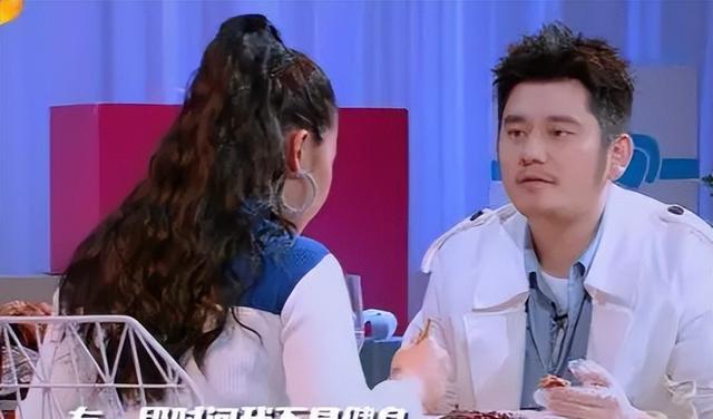 他是最没有主见的妈宝男，年轻时母亲不让谈恋爱，40岁了还没结婚