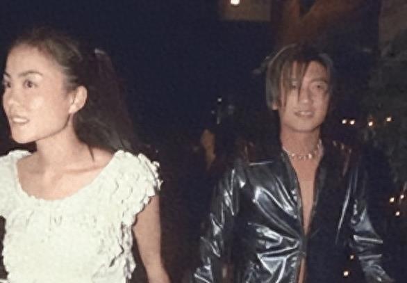 喜讯!喜讯!谢霆锋官宣,全网轰动:恭喜啊!终于等到了这一天