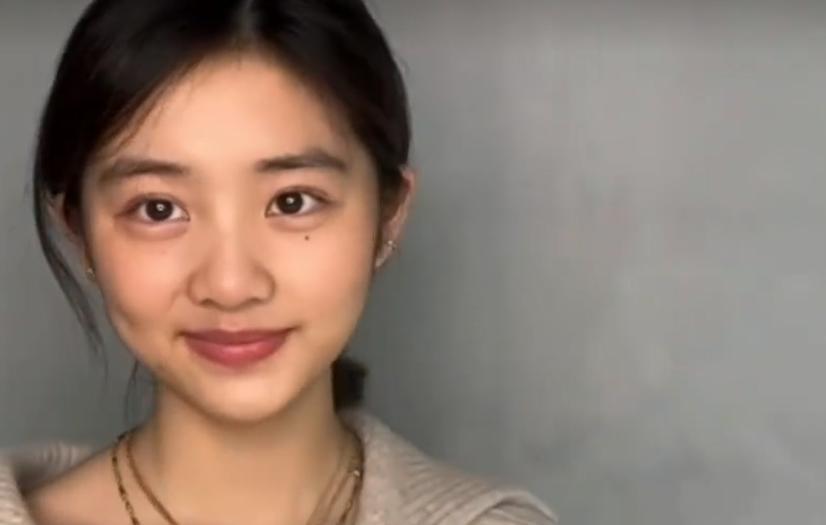 黄忆慈|黄多多被批误人子弟，戴双耳钉和炸眼首饰，教学视频粗制滥造