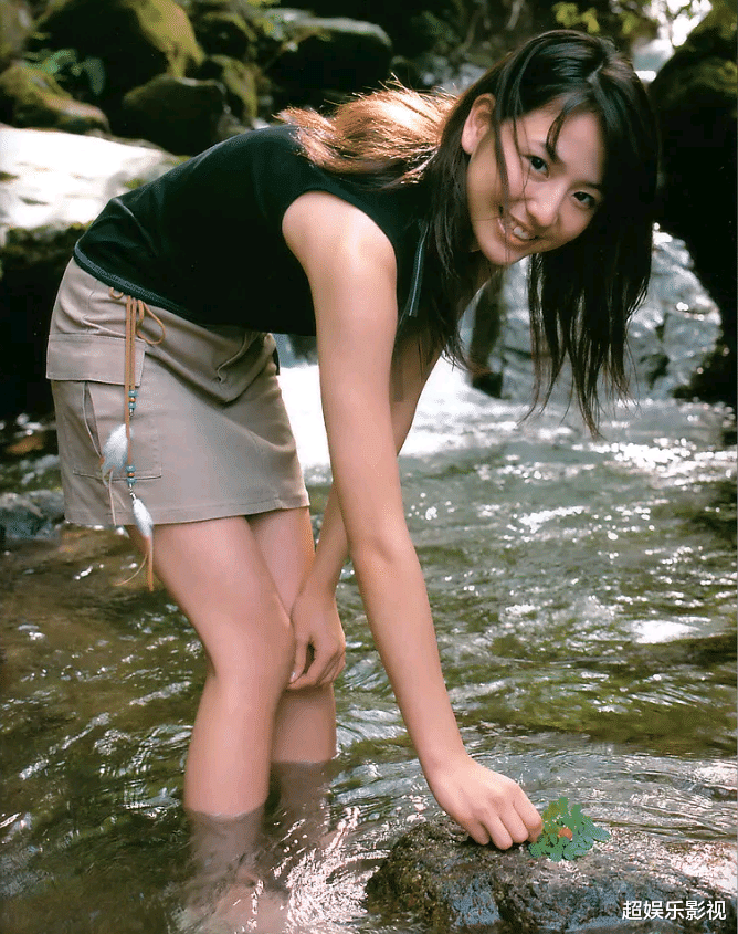 36岁长泽雅美,性感丰腴如少女