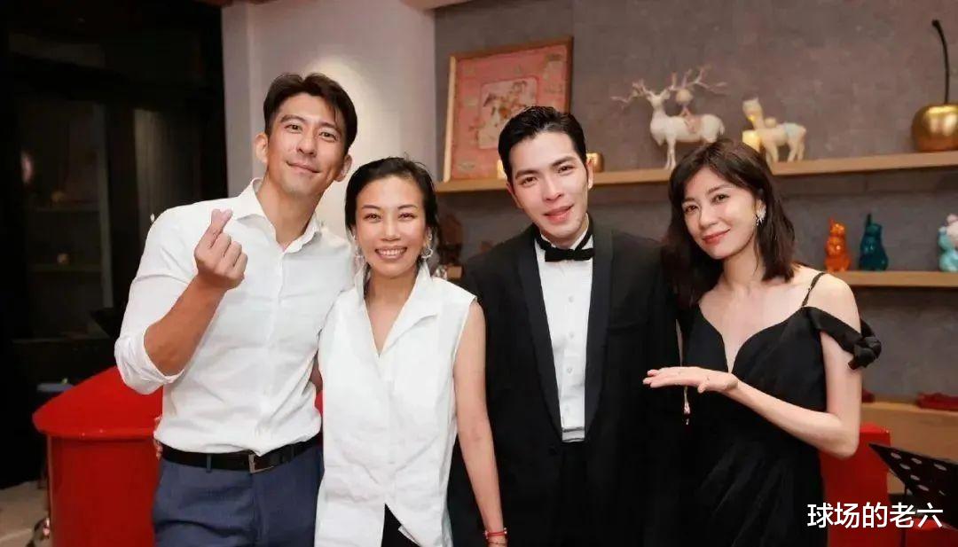 36岁萧敬腾求婚50岁经纪人！现场叫妈妈，对方曾是黑帮大哥女友