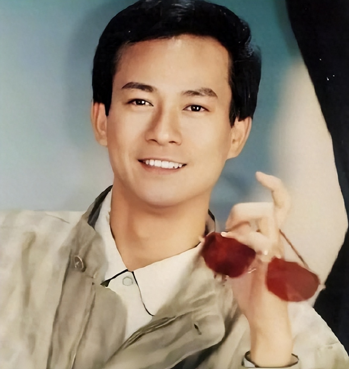 郑少秋称病不愿离港，长女后事或由卢慧茹操办，放弃女儿遗产