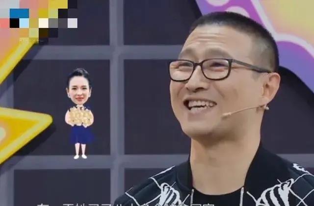 曝顶流夫妻离婚真相!男方欠8亿赌债,出轨成性,女方看开蚌解压