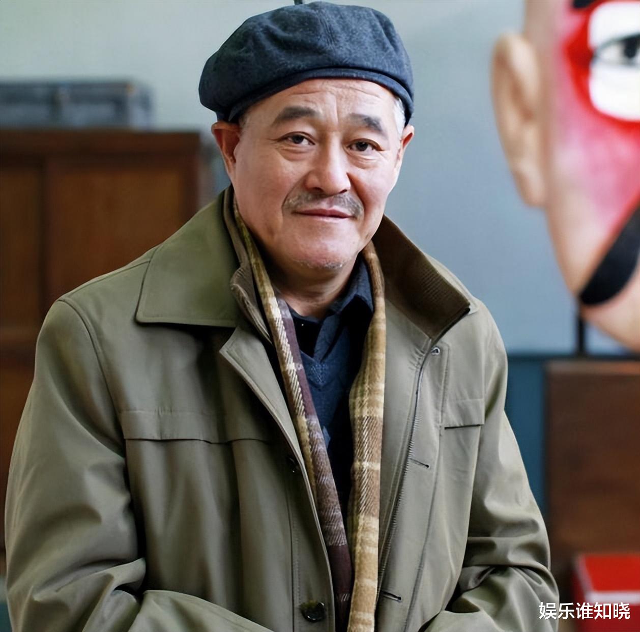 赵本山在“积福”，郭德纲却在“作妖”，看看郭麒麟有多惨就明白