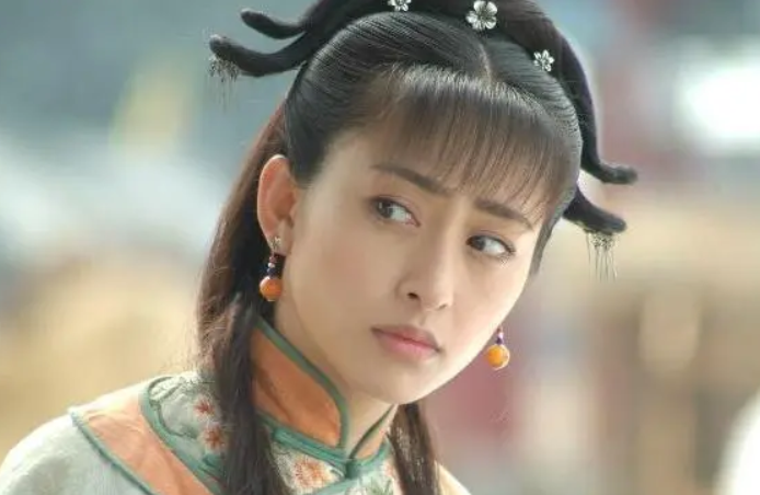 她被张铁林玩弄4年，嫁给大23岁黑道大哥，一代女神为何非要作践自己？