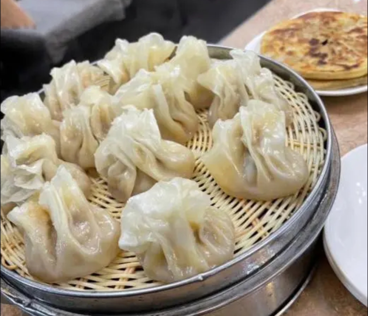 哈尔滨|广东小土豆来哈尔滨,点了一道26元的菜吃了半天,菜只伤了点皮毛