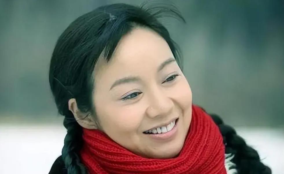 2004年，军人邹伟一身寒气对闫妮说离婚吧，我净身出户