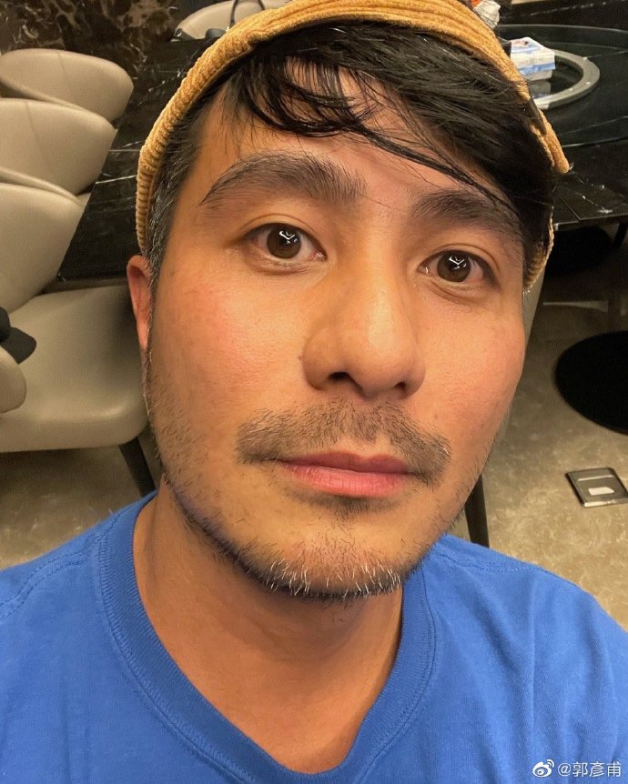 双胞胎的扛老基因是一样的吗?看看这6对双胎男星,你就有答案了