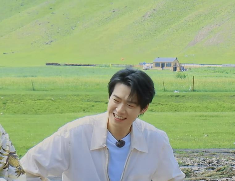 现在就出发:范丞丞cue魏大勋戴眼镜,为啥魏大勋不愿再扮孟宴臣