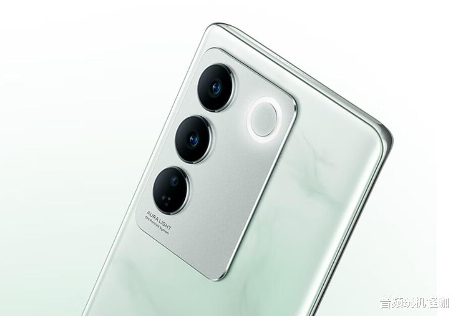 国行|与猜测的不谋而合，新机的出现，放下花式路线，回归传统！