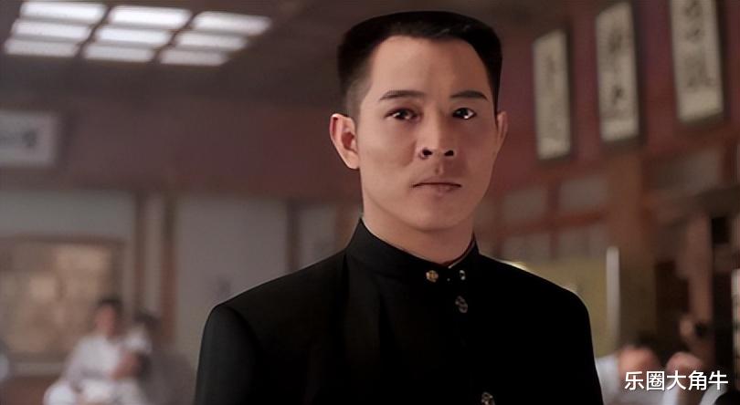 35岁李思:我爸是李连杰,我妈是黄秋燕,我是留守儿童