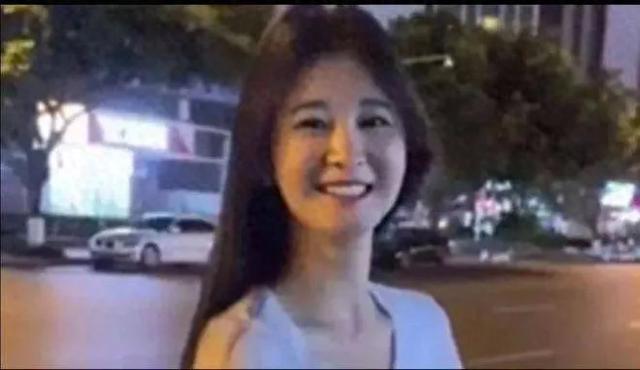 曝贾玲暴瘦100斤,摇身一变成女神!瘦出双眼皮!瘦到颜值巅峰!