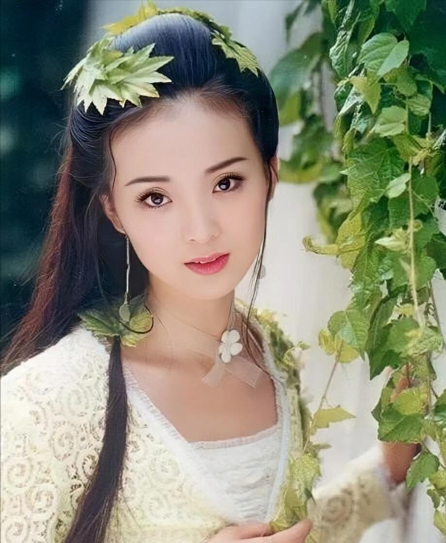 瓜子 盘点女星古装剧翻车造型:“大光明、粉嫩衣,假发片”,太拉垮了