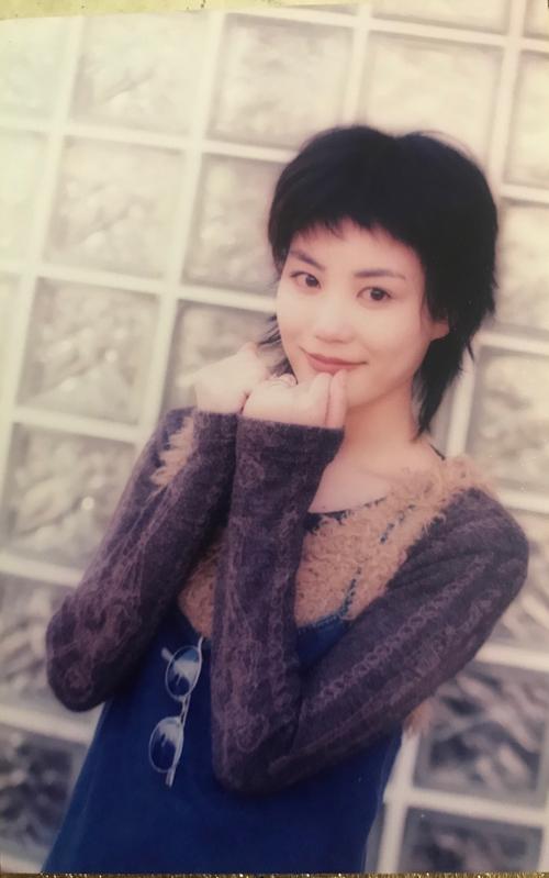 王菲约会小鲜肉被拍,已与谢霆锋分手!谢霆锋:张柏芝比她好