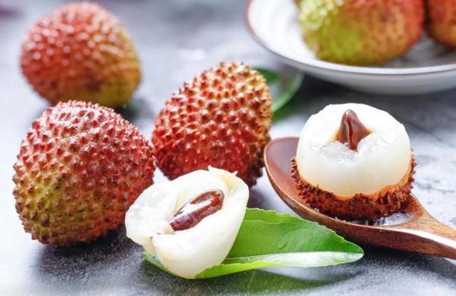 减肥，不能吃“西瓜”吗？医生：若不想腹部长赘肉，请少吃6果