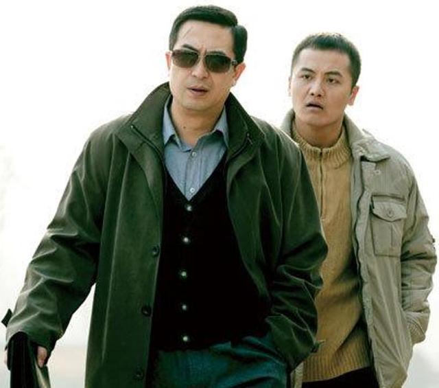 他是张嘉译的亲表弟,被表哥用11部戏带红,如今登上央视走红放大