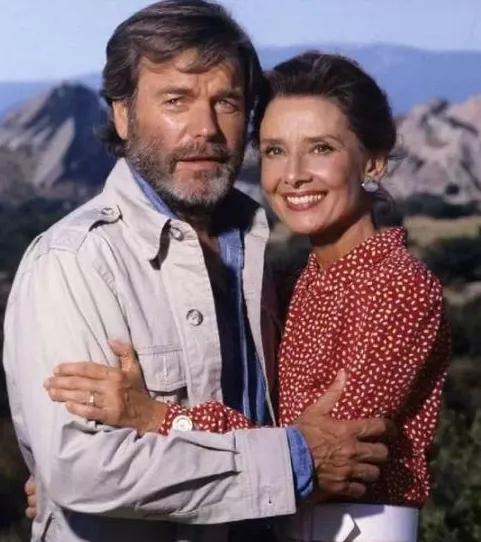 奥黛丽·赫本|奥黛丽赫本：一代女神，无法复制的经典