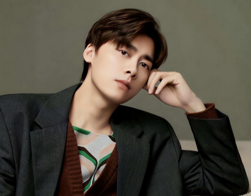 李易峰:很可恨也很可悲“退网”不到1年,再看他如今的“窘境”