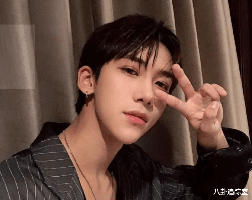 教室|曝当红男星要踩缝纫机,不分年龄满世界睡粉,曾跟老师在教室苟且