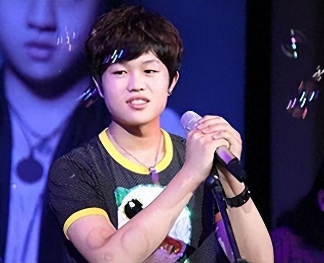 李双江家庭风波再起，儿子欧洲生子，与梦鸽关系破裂！