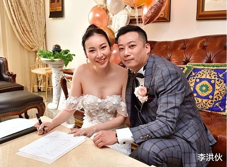 庄锶敏|这么快就进入角色了？庄锶敏为麻六记带货，张兰听闻开心互动