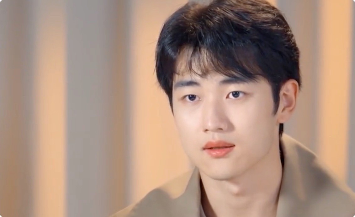 打针、脸僵、拒演肖战妈妈，金莎的死活“不服老”，真是迷之自信