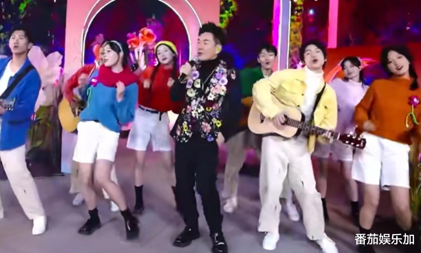 跨年晚会|央视2024跨年晚会,激动的难掩泪水,这些嘉宾都来了