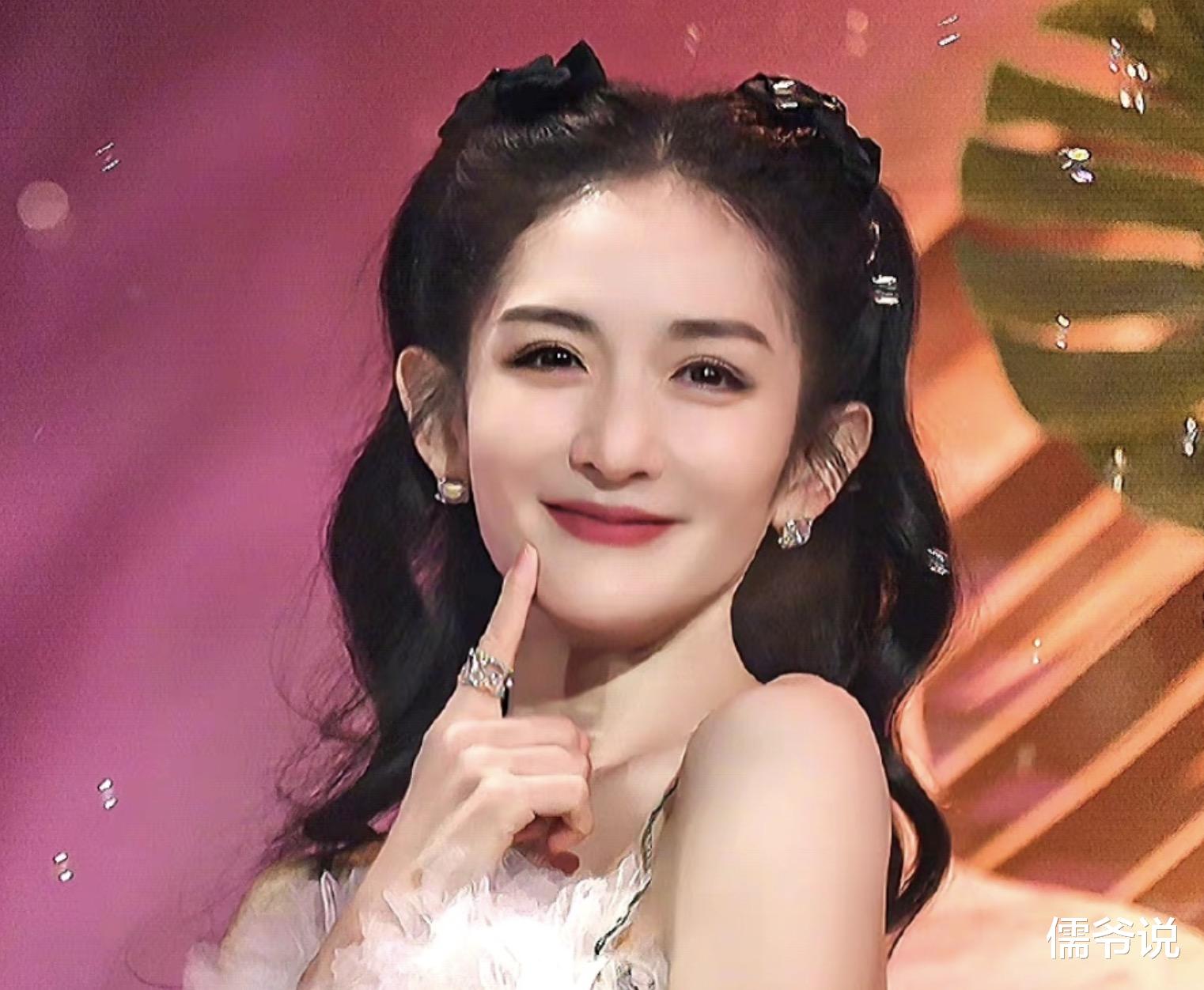 内涵赵丽颖?谢娜被曝怀上第三胎,媒体却用谢娜浪姐舞台辟叉一事否认其怀孕