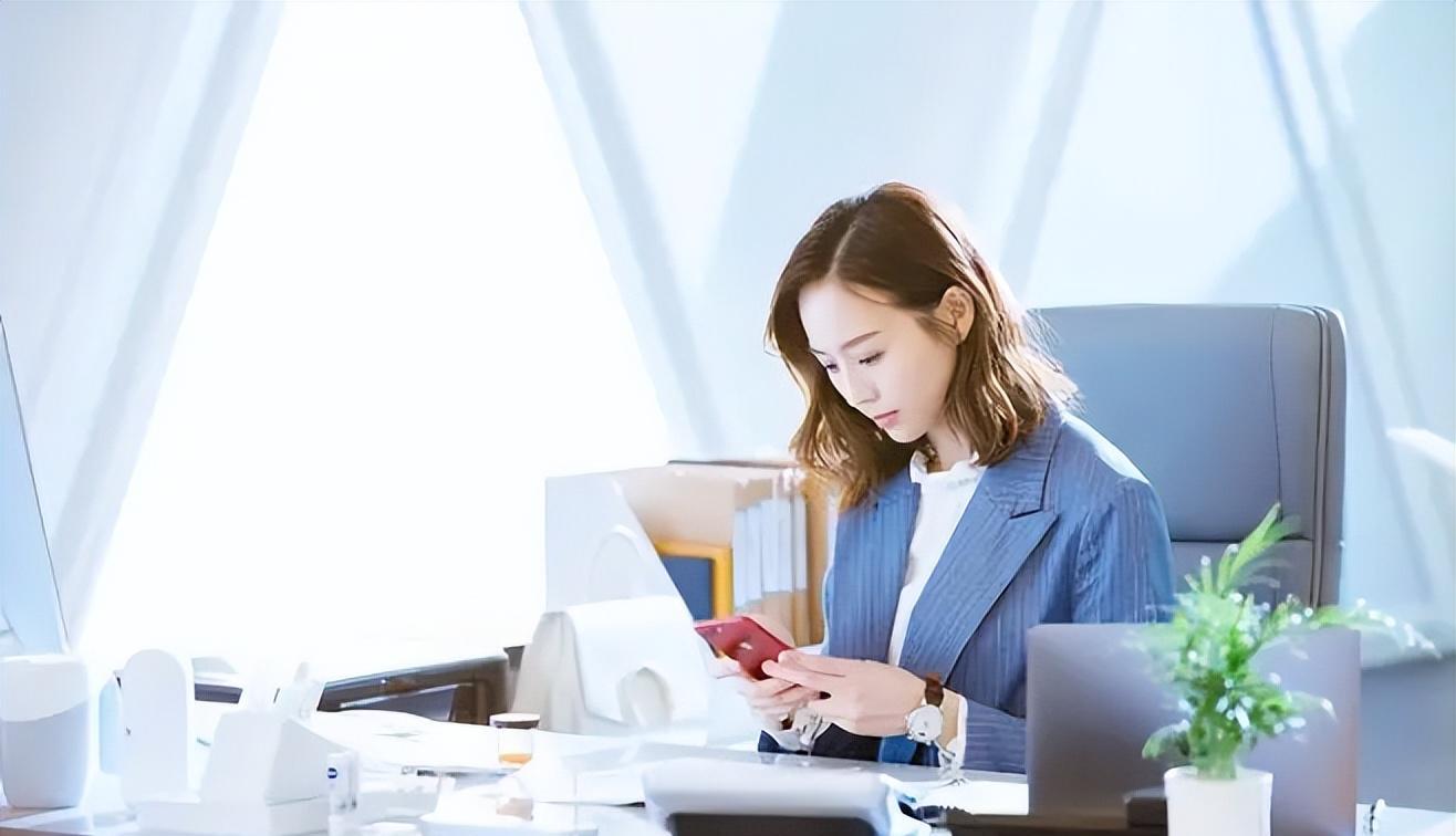 |职场新人“小心机”，懂得利用4个行为细节，夸大自己的能力