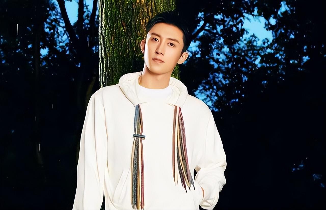 黄景瑜前妻晒聊天记录,“热带鱼”恋情,到底是真是假?